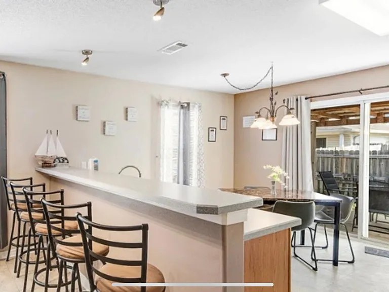 7689 Chablis Cir — Photo 5