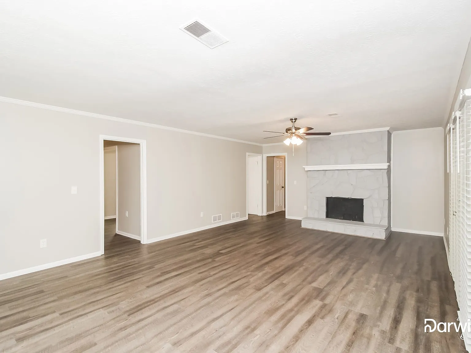 4 bed, 2.0 bath, 1986 sqft, $2,280 — Photo 4