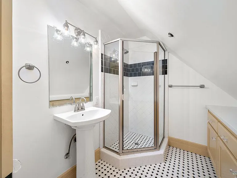 1314 Palm St #208 — Photo 13