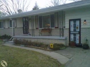 4102 Sheraton Dr, Flint, MI 48532