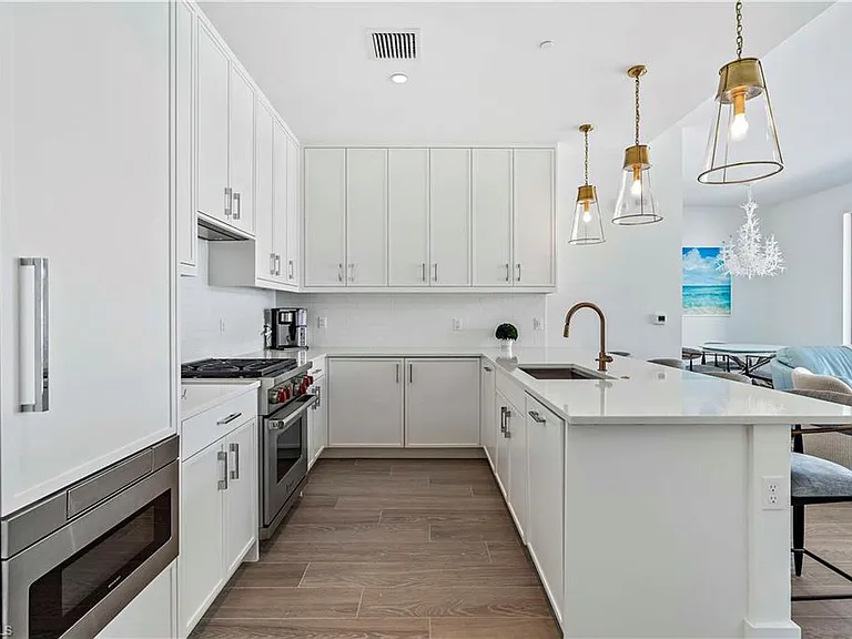 850 Central Ave #310 — Photo 4