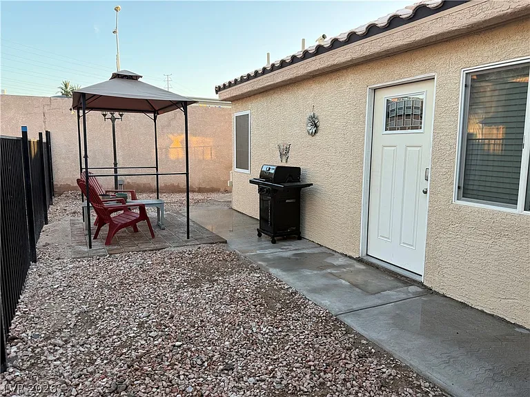 2749 Canarsy Ct #2B — Photo 1
