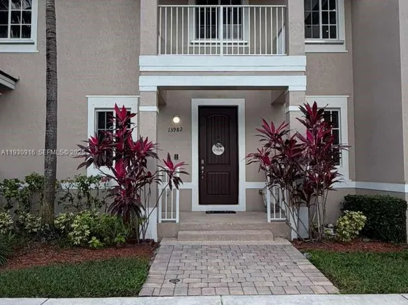 13982 SW 276th St, Homestead, FL 33032