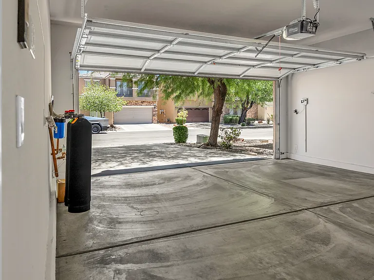 2279 Autumn Fire Ct — Photo 12