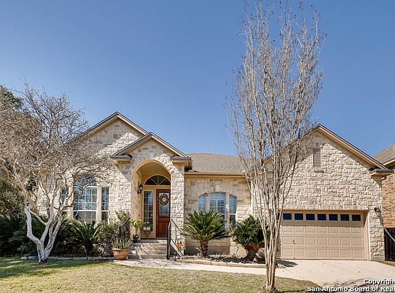 2nd image of 501 Woodland Oaks Dr