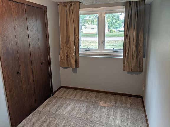 5th image of 16738 Garland Way W