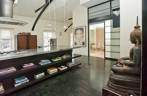 Sold by Azulay Group | media 22