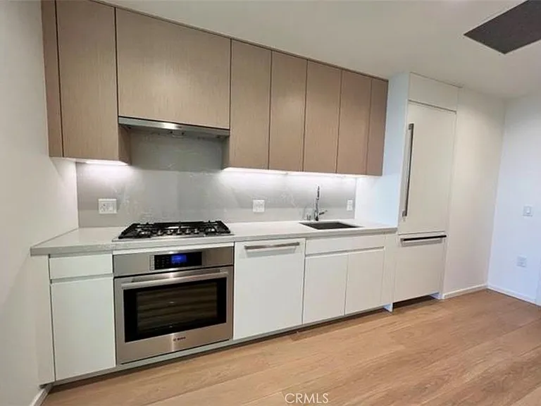 877 Francisco #1518 — Photo 10