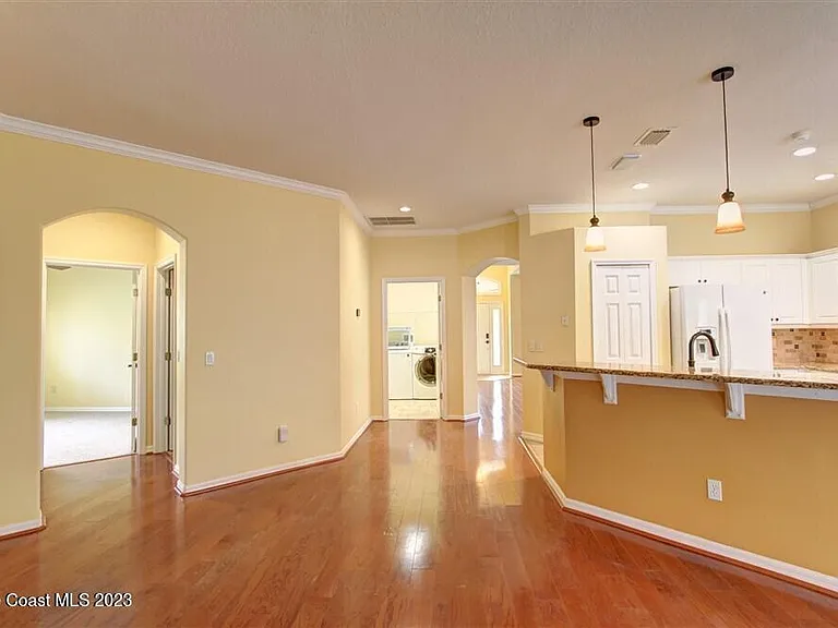 1648 Kestrel Ct — Photo 18