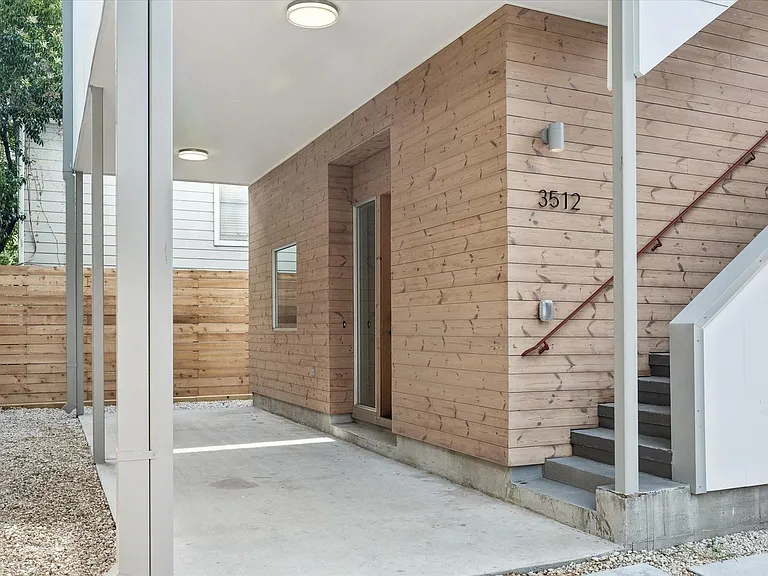3512 Mount Vernon St — Photo 2