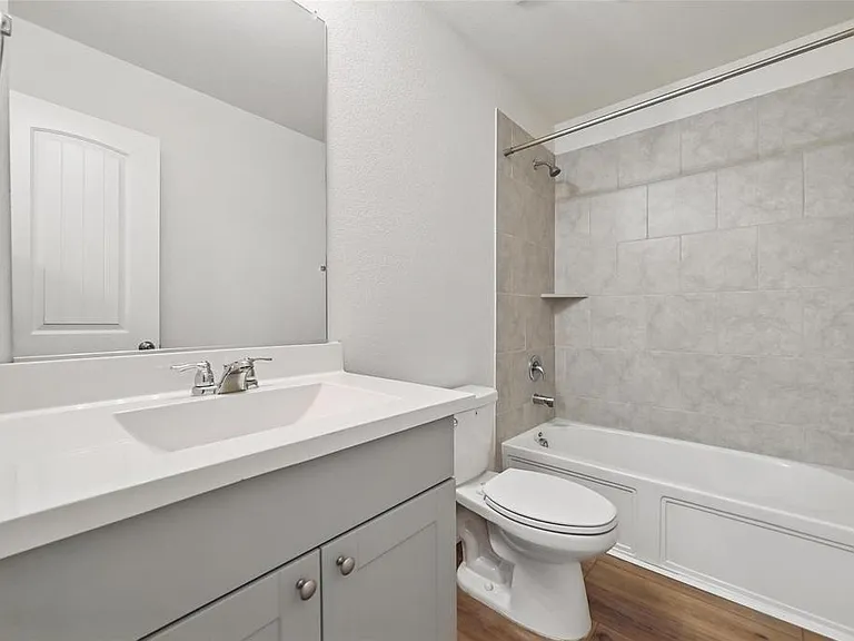 837 Amberwood Ct — Photo 26