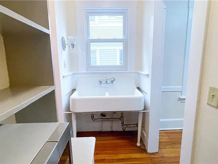 134 Mansfield St — Photo 8