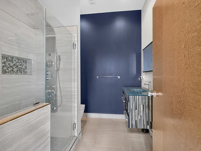 1001 Chestnut St #306E — Photo 16