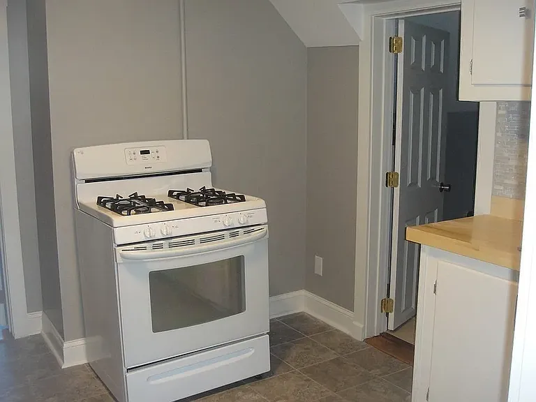 134 Highland St #3 — Photo 5