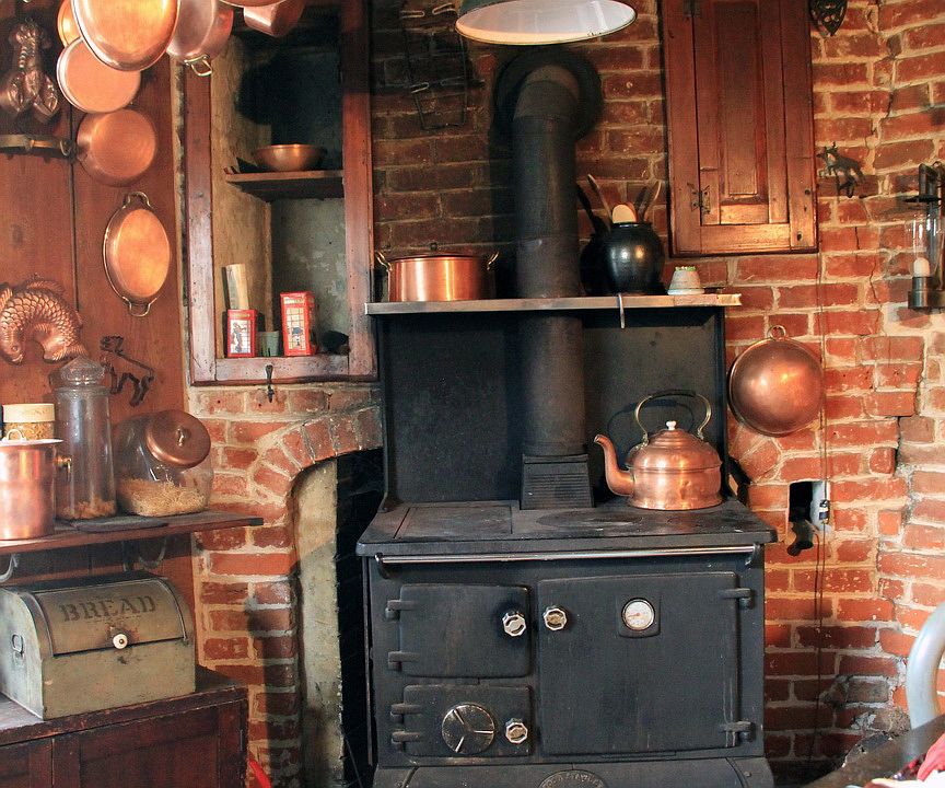 Fireplace; woodburning stove