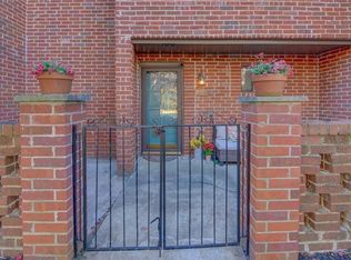 2260 Pernoshal Ct, Atlanta, GA 30338