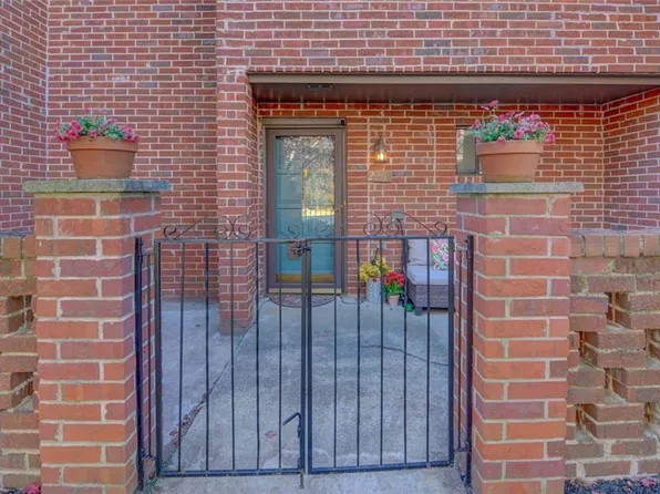2260 Pernoshal Ct, Atlanta, GA 30338