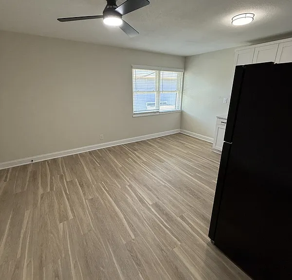 201 E Ocean View Ave #4 — Photo 3