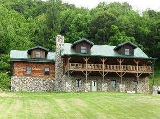 126 Sourwood Ln, Hot Springs, NC 28743