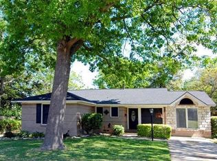 10030 Newcombe Dr, Dallas, TX 75228