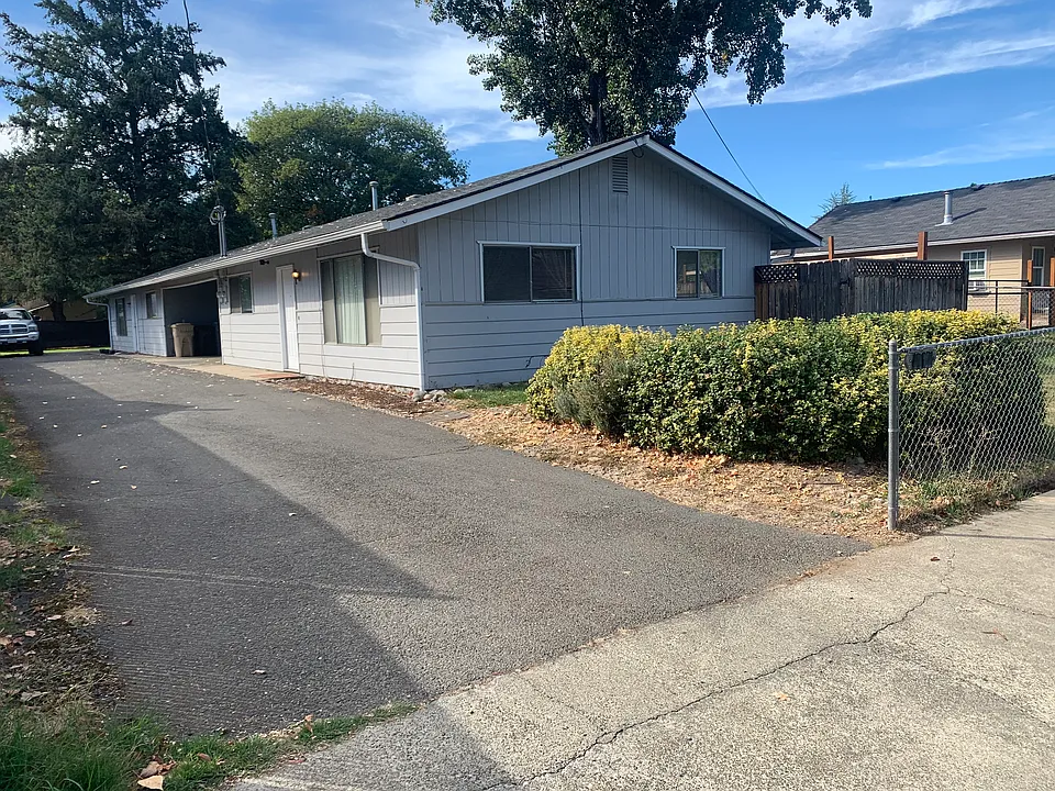 1146 SW Greenwood Ave #A