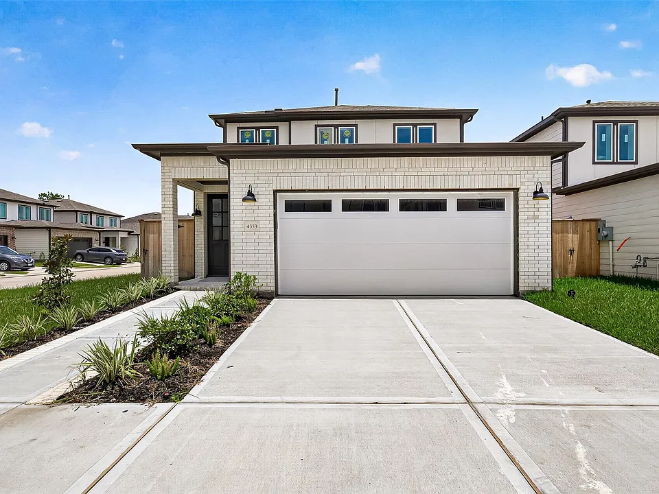 4333 Avron Dr