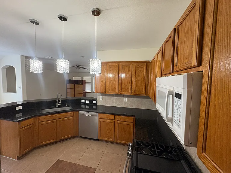 10405 Devin Ln — Photo 17