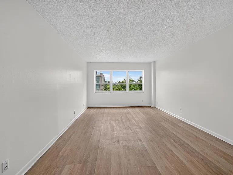 340 Sunset Dr #501 — Photo 23