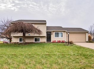 6371 W 445th Rd N, Huntington, IN 46750