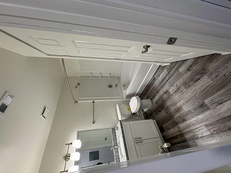 Wesley St. Claire Apartments at Lawrenceville — Photo 68
