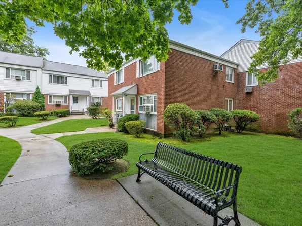 13-40 212th Street image 14 of 14