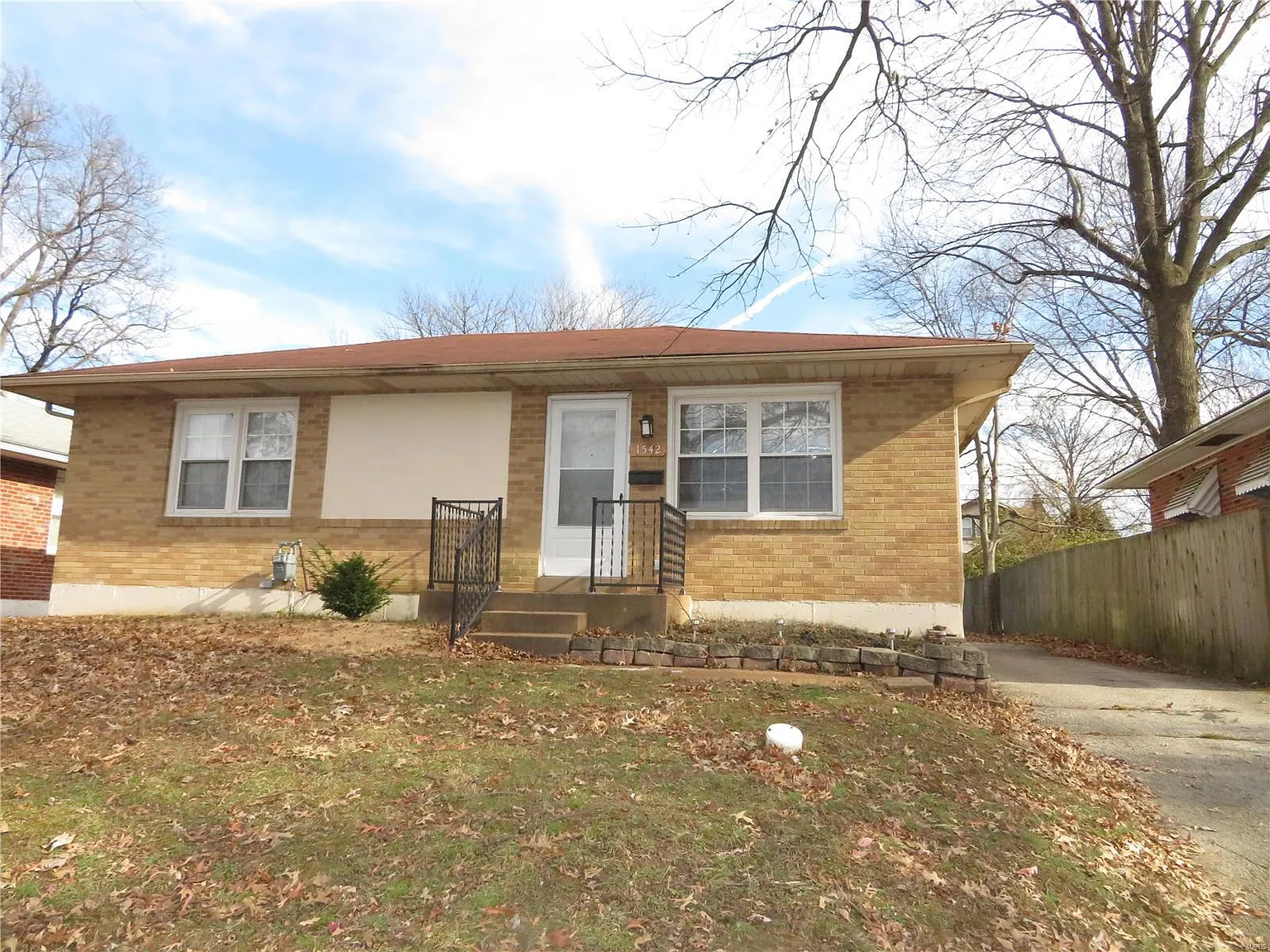 1542 Annandale Dr photo 1