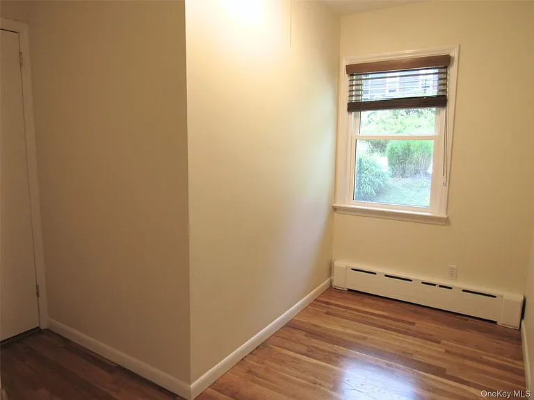 14 Piney Point Ave — Photo 13