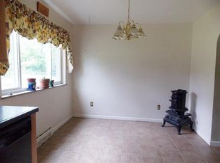 29 Locust Ln, Florence, KY 41042