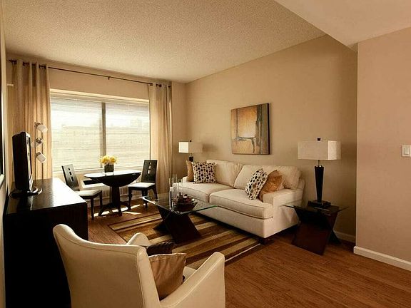 3rd image of 311 W 127th St APT 606