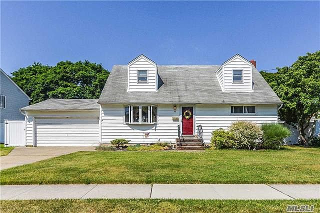 1st image of 44 Armon Dr