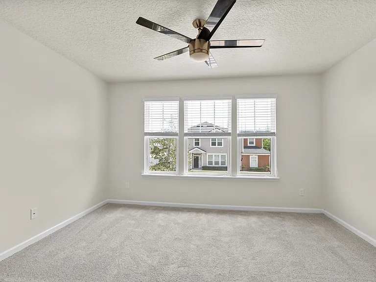 3851 Aubrey Ln — Photo 11