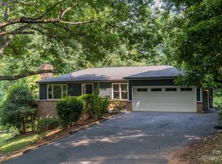 101 Catherine Dr, Columbus, NC 28722