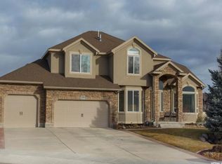 3366 W Creekstone Cir, South Jordan, UT 84095