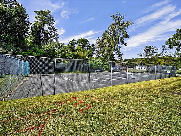 1706 Baldwin Ln — Photo 4