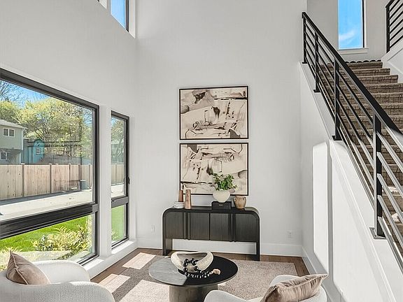 4th image of 16215 Simonds Road NE
