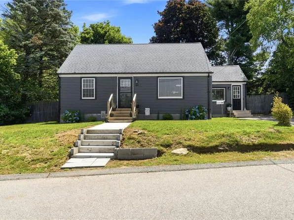 80 Barrett Ave, North Providence, RI 02904