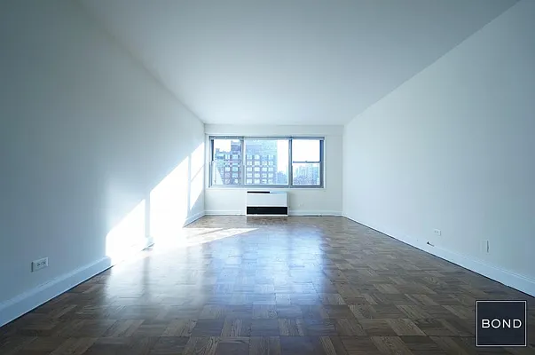 Rented by Bond New York | media 12