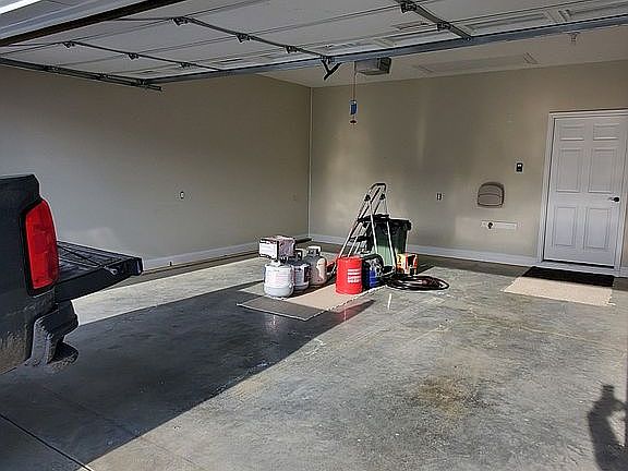 Garage-Finished drywall