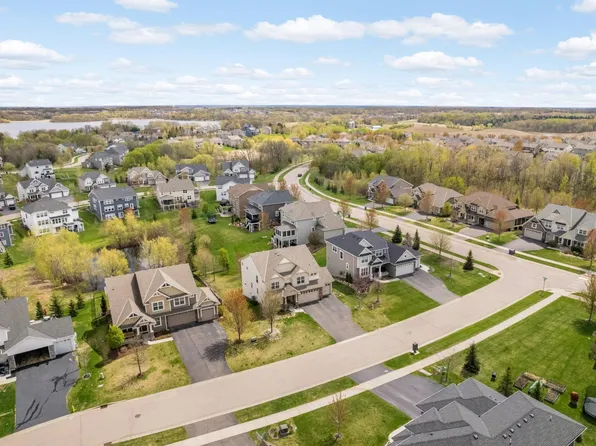 8415 Krey Lake Ct, Victoria, MN 55386