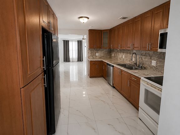 2nd image of 4054 SW 50th St #4054