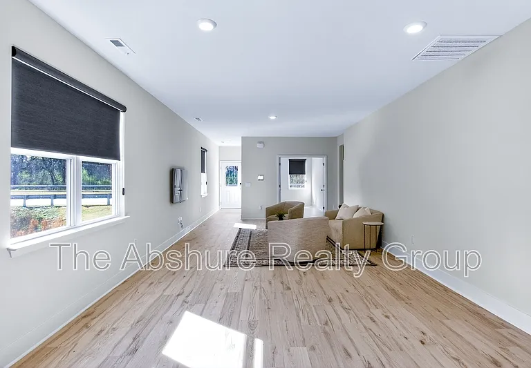 806 Dorset Stream Dr — Photo 16