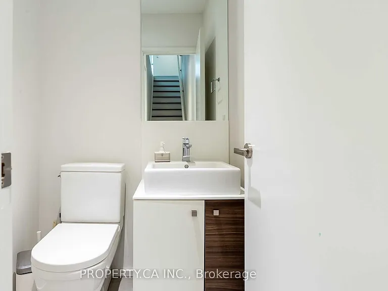 238 Manning Ave — Photo 34