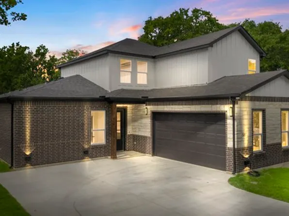 301 Bay Ct, Mabank, TX 75156