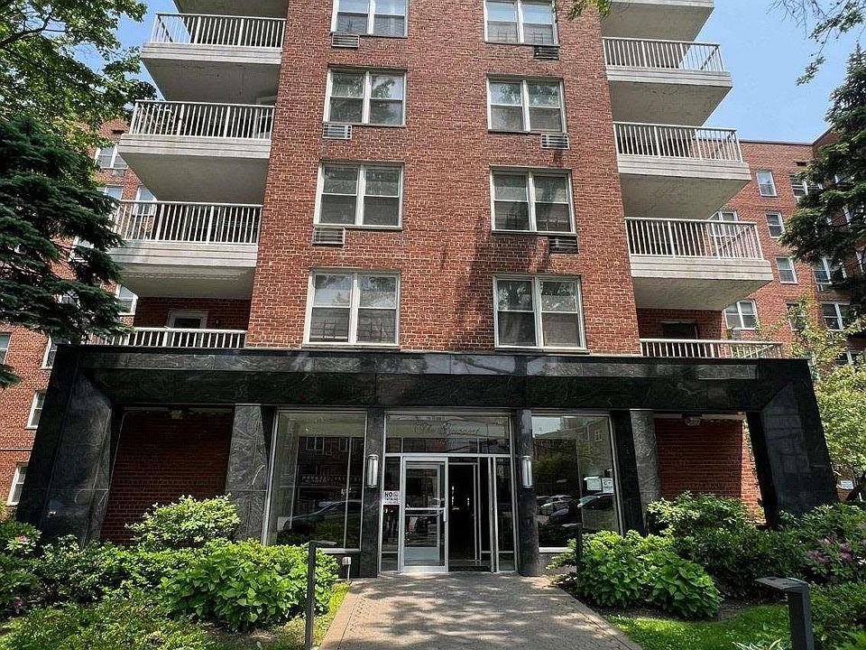 1st image of 42-65 Kissena Boulevard #131